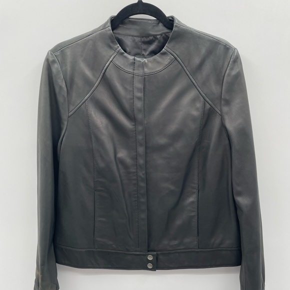 Alfani Jackets & Blazers - Alfani black 100% leather jacket fully lined zip jacket with snap buttons.
